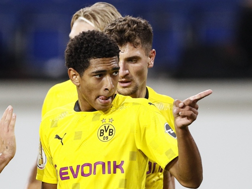 上展现出独 上展现出独